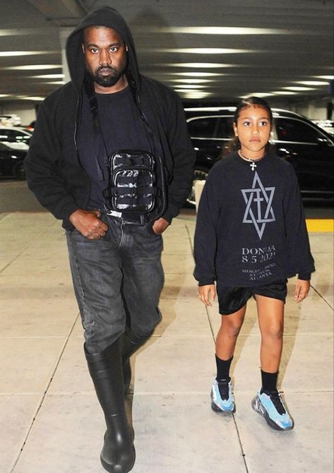 ye Kanye And North West, Kanye West And North, Father Daughter Outfits, Kanye And North, Kaney West, North West Outfits, North West Kardashian, Kanye West North West, Kanye West Outfits