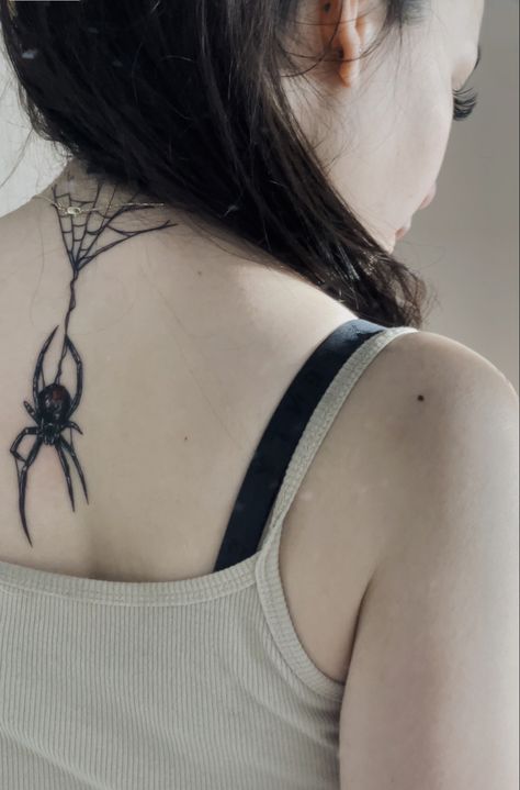 Goth Back Tattoo Women Spine, Spider Spine Tattoo, Gothic Spine Tattoo, Jorogumo Tattoo, Black Widow Tattoos, Spider Neck Tattoo, Shifting Claims, Black Widow Spider Tattoo, Black Widow Tattoo