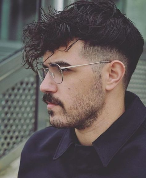 Haircut Short Sides Long Top, Mens Hairstyles Short Sides, Short Sides Haircut, Short Sides Long Top, Top Haircuts For Men, Curly Hairstyles For Men, Mens Hairstyles Curly, Hair Cut Guide, Mens Haircuts Short Hair