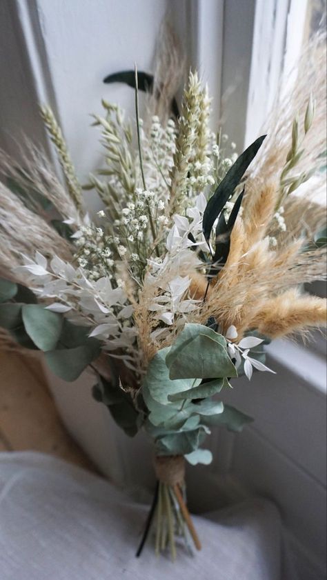 Dried Bridal Bouquet Ideas, Dry Flower Bouquet Wedding Brides, Bouquet With Wheat, Boho Flower Arrangements, Boho Bride Bouquet, Boho Bridesmaid Bouquet, Bridal Bouquet Rustic, Dried Flower Wedding Bouquet, Dried Bridal Bouquet