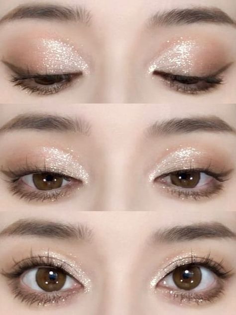 glitter eyeshadow look: soft brown and gold Mekap Mata, Christmas Makeup Look, Holiday Makeup Looks, Doll Eye Makeup, Korean Eye Makeup, Glitter Eye Makeup, Ethereal Makeup, Pinterest Makeup, Makijaż Smokey Eye