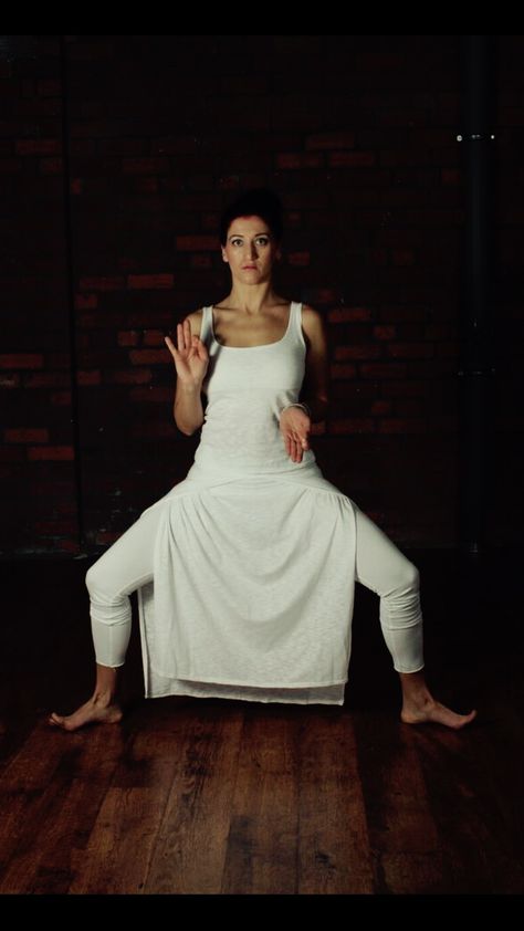 Kundalini Outfit, Indian Yoga Clothes, Yoga Wear Fashion, White Harem Yoga Bottoms, Casual Full-length Pants For Meditation, Traditional Harem Pants For Yoga, Holistic Yoga, Kundalini Yoga Clothes, Meditation Outfit