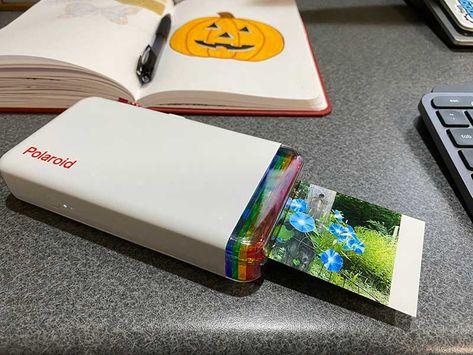 Polaroid Hi-Print 23 Pocket Photo Printer review Polaroid Hi Print, Print Polaroid Pictures, Small Photo Printer, Hp Sprocket Printer, Pocket Photo, Photo Polaroid, Stick Photo, Photo Stickers, Polaroid Pictures