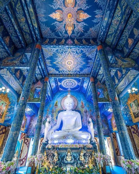 The Blue Temple of Chiang Rai, Thailand. Chiang Rai Thailand, Temple Thailand, Chiang Rai, Team Blue, Southeast Asian, Ancient Aliens, Architectural Inspiration, Asia Travel, Places Around The World