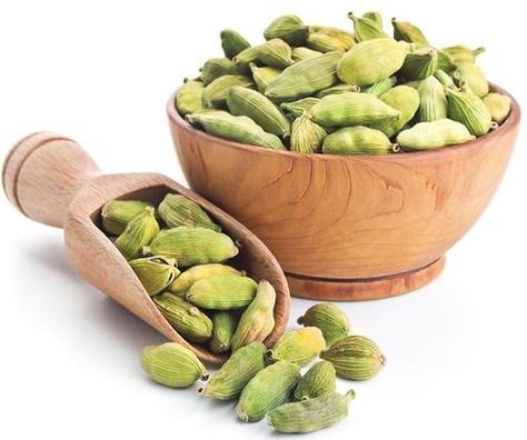 Cardamom Benefits, Green Cardamom, Natural Health Remedies, Seed Pods, Natural Home Remedies, Health Remedies, Organic Recipes, Natural Health, Cooking And Baking