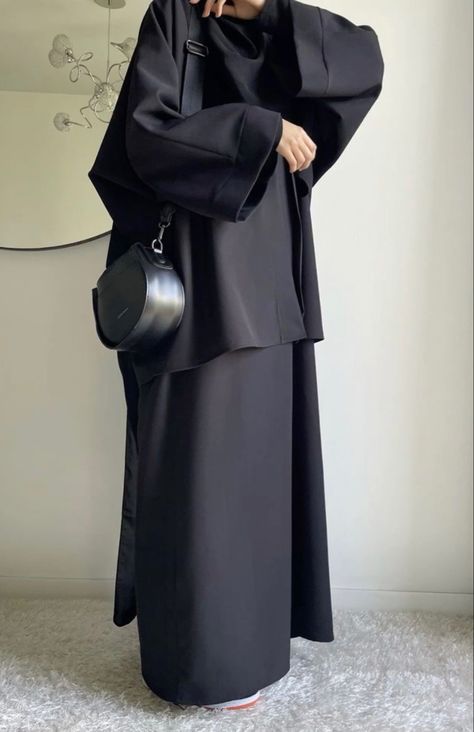 All Black Modest Outfit, Islamic Modest Fashion, Modest Outfits Muslim, Black Hijab, Modern Hijab Fashion, Modest Outfit, Mode Turban, Modest Fashion Hijab, Muslim Fashion Hijab Outfits