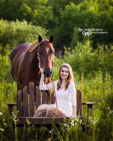 Flashback to summertime // #tpcreationsphotography #equinephotography #horsephotography #centrailiowa #iowa #desmoines #photographer #seniorportraits #senior #classof2016 #seniorphotography #seniorpictures #horse #photography #summer Horse Halloween Ideas, Senior Horse Photography, Equestrian Photoshoot, Horse Photoshoot Ideas, Equine Photography Poses, Horse Senior Pictures, Senior Pictures Boy Poses, Equestrian Pictures, Horse Photography Poses