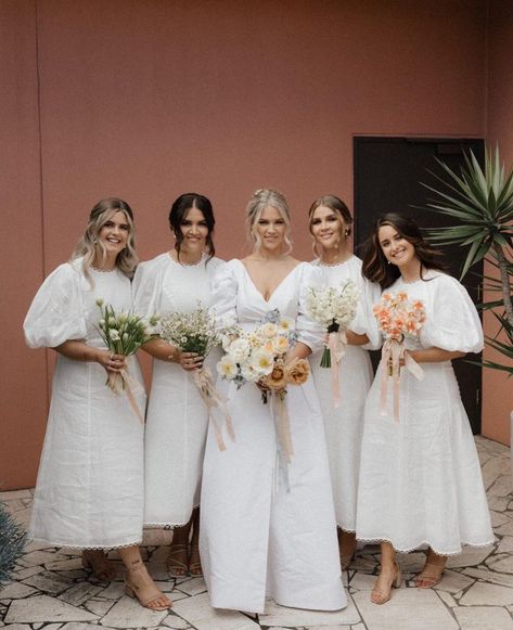 All posts • Instagram Flower Variety, Flowers Delivered, Single Flower, Bridesmaid Bouquet, Brisbane, Florist, Bouquets, Wedding Flowers, Bridesmaid Dresses