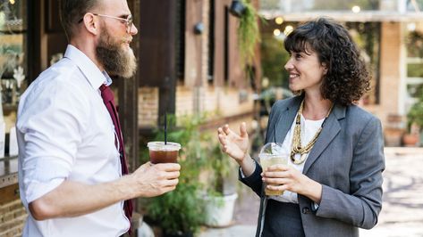 9 Small Talk Habits That Can Make People Instantly Drawn To You Work Capsule, Oldenburg, Flirting Moves, Meaningful Conversations, Small Talk, Frugal Tips, Flirting Quotes, Eye Contact, Tony Robbins