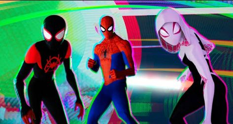 Spiderverse Scenes, Netflix Family Movies, Best Marvel Movies, Into The Spiderverse, Spider Man Into The Spider Verse, Into The Spider Verse, Spiderman Movie, Gwen Stacy, Spider Gwen