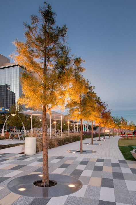 Tree Grating by Hendrick Manufacturing Tree Grate, Streetscape Design, Plaza Design, Paving Design, Urban Landscape Design, Landscape Architecture Design, Parking Design, Landscaping Tips, Street Design