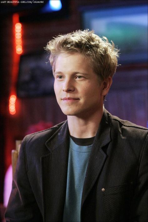 Matt Czuchry as Logan Huntzberger my ultimate man crush! I'd marry him if he were real. Absolutely perfect. Rory's Boyfriends, Logan Huntzberger, Scott Patterson, Matt Czuchry, Gilmore Girls, Let Me, Black