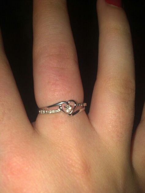 My Promise Ring <3 Tiffany Promise Rings, Promise Rings Proposal Ideas, Cute Promise Rings Girlfriends, Promise Ring Aesthetic, Promise Ring For Him, Cute Promise Rings, Sms Language, Promise Rings For Him, Purity Ring