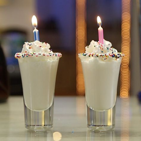 Birthday Cake Shots, Cake Shooters, Cake Shot, Rumchata Recipes, Images Of Chocolate, Cake Vodka, Cake Shots, Whipped Cream Vodka, Strawberry Birthday Cake