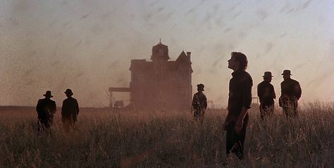 DAYS OF HEAVEN Days Of Heaven, Beau Film, Dustin Hoffman, Best Cinematography, Orson Welles, Beautiful Film, Trip Essentials, Movie Shots, Richard Gere