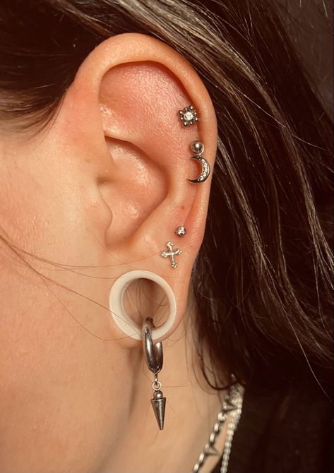 14mm stretched lobes & cartilage piercings ✨ Stretched Ear Curation, Stretched Ear Stack, Stretched Lobes Aesthetic, Stretch Ear Piercing, Lobe Piercing Stacked, 14mm Stretched Ears, Stretched Ears With Earrings, Ear Gauges Aesthetic, Stretched Ears Aesthetic