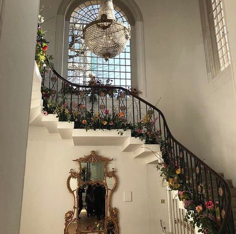 Stair Master, Casa Vintage, Aesthetic Rooms, Dream Apartment, House Room, House Goals, Pretty House, Dream Rooms, Dream House Decor