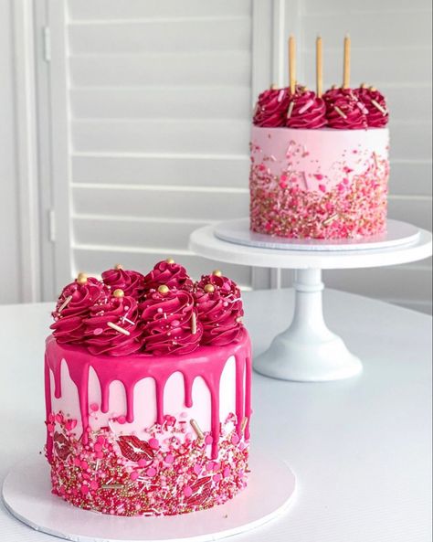 Hot Pink Birthday Cake, Magenta Cake, Unique Birthday Cake Ideas, Pink Party Cake, Hot Pink Cake, Black And Gold Birthday Cake, Valentines Cakes And Cupcakes, Pink Gold Cake, Hot Pink Cakes