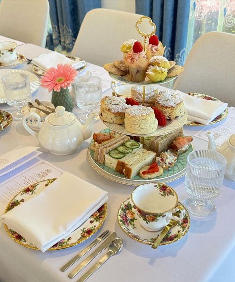 Baby Shower Afternoon Tea, Tea And Crumpets, Afternoon Tea Recipes, Baby Shower Tea, Afternoon Tea Parties, Tea Break, Crumpets, Tea Service, Tea Shop