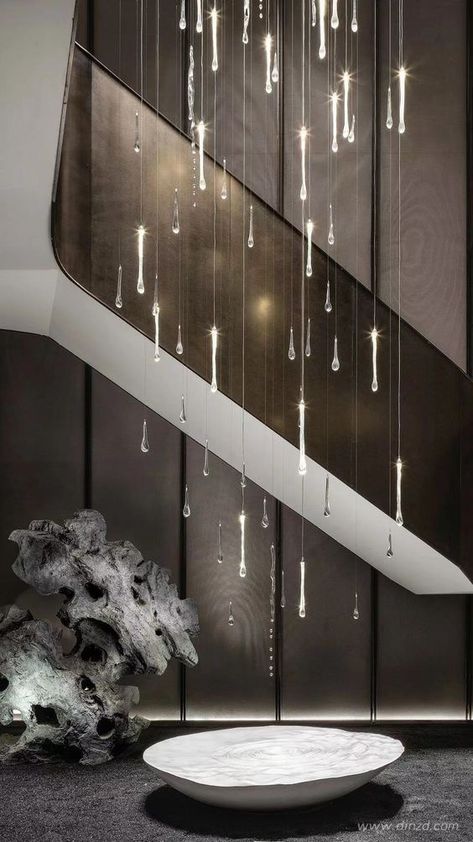 Ladder Chandelier, Luxury Lighting Design, Colorful Room Decor, Staircase Lighting, Home Stairs Design, Manhattan Nyc, Staircase Chandelier, Hallway Decor, Lighting Design Interior