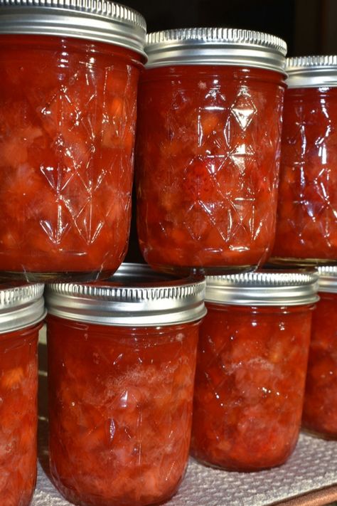 Homemade Strawberry Rhubarb Jam, Rubarbe Recipe Jam, Rhubarb Preserve Recipes, Easy Strawberry Rhubarb Jam, Strawberry Rhubarb Jam Without Pectin, Amish Rhubarb Jam, Strawberry Rhubarb Jam With Pectin, Jam Recipes Strawberry, Rhubarb Strawberry Jam