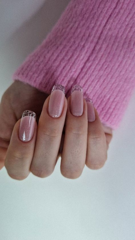 french nails, french glass nails, clear tip nails, french manicure, nail trends, french glass manicure, french clear tips, transparent tip nails, french tip nails Transparent French Tip Nails, Clear Glass Nails, French Glass Nails Slim, Glass French Nails, Clear French Tip Nails, Nail Disain, Slim Nails Design, French Glass Nails, Oyster Nails