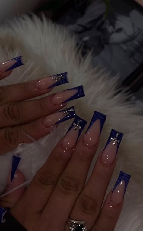 Birthday Nails Ideas Classy, Black Prom Nails Medium Length, Midnight Acrylic Nails, Y2k Prom Nails, Royal Blue Nail Inspo Acrylic, Extra Prom Nails, Bad And Boujee Nails Medium, Prom Nails Black Women, Nail Ideas Acrylic Blue