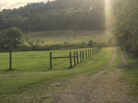 And while there's plenty of fun to be had in Floyd, there's also a sense of serenity that emanates from the natural surrounding beauty. Floyd Virginia, Floyd County, Music And Arts, Scenic Beauty, Blue Ridge Mountains, Blue Ridge, Small Town, Small Towns, Music Art