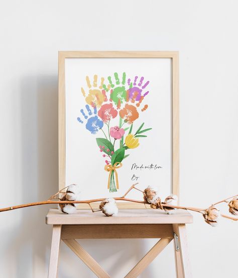 Child Handprint Art, Craft Handprint, Handprint Keepsake, Handprint Gifts, Baby Art Projects, Handprint Craft, Mothers Day Crafts For Kids, Handprint Crafts, Valentines Art