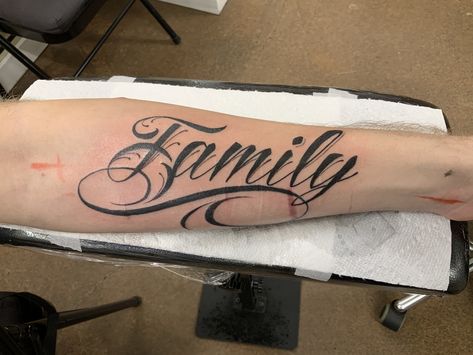 Lymphoma Tattoo, Family Name Tattoos, Typographic Tattoo, Daddy Tattoos, Typography Tattoo, Cursive Tattoos, Free Tattoo Designs, Arabic Tattoo, Ink Lettering