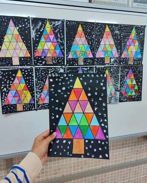 Christmas Crafts Year 2, Third Grade Christmas Art Projects, Year 6 Christmas Craft, Grade 3 Christmas Art, Ks2 Christmas Crafts, 2nd Grade Christmas Art, Grade 1 Christmas Art, December Art Projects For Kids, Kindergarten Christmas Art