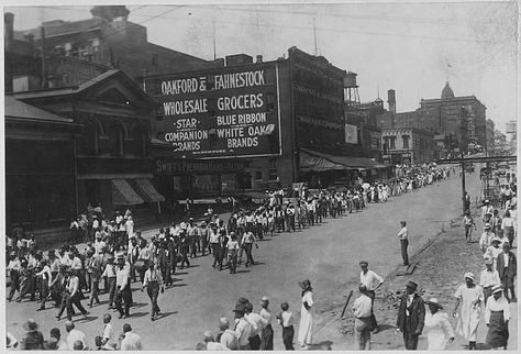 2,521 Peoria Illinois Photos and Premium High Res Pictures - Getty Images Peoria Illinois, Blue Ribbon, Old Pictures, High Res, Illinois, Getty Images, Photo Image, Stock Photos, Photographer