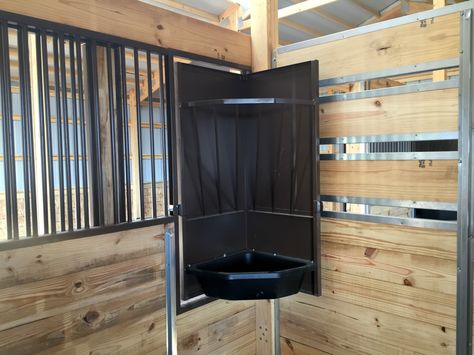 Swing out feeder door with  hay rack and corner feeder Horse Stall Feeders, Horse Stall Corner Hay Feeder, Stall Feeders For Horses, Horse Feeder Ideas, Dream Barn Stables, Custom Horse Stalls, Horse Feeder, Hay Rack, Horse Farm Ideas