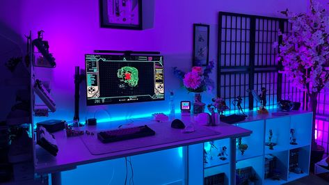 Cyberpunk Gaming Setup, Anime Office, Home Studio Ideas, Setup Gaming, Desk Setups, Pc Build, Pc Gaming Setup, Gaming Setups, Cyberpunk City