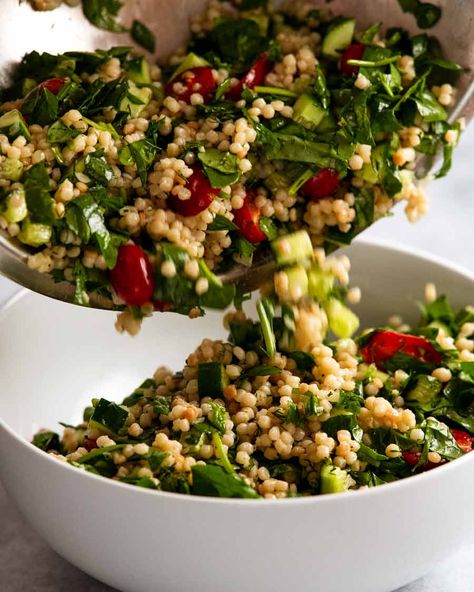 Pouring Pearl couscous salad into a serving bowl Pearl Couscous Recipes, Ina Garten Chicken, Curry Salad, Dietary Plan, Curried Chicken Salad, Pearl Couscous Salad, Couscous Salad Recipes, Pearl Couscous, Curried Chicken