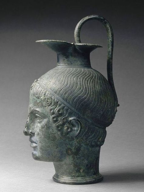 Young man's head shaped bronze oinochoe. 400 a. C or so. Museum of the Louvre. Greek Civilization, Ancient Greek Sculpture, Wine Jug, Greek Vases, Ancient Sculpture, Principles Of Design, Louvre Paris, Louvre Museum, Greek Art