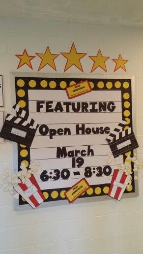 Movie theater or marque themed bulletin board. Diy Movie Night Ideas, Movie Theater Theme, Hollywood Classroom, Diy Movie Night, Hollywood Theme Classroom, Deco Cinema, Theatre Classroom, Hollywood Theme, Movie Night Party