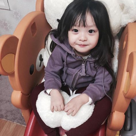 Ulzzang Kids, Cute Asian Babies, Korean Babies, Asian Kids, Asian Babies, 인물 사진, One In A Million, Baby Pictures