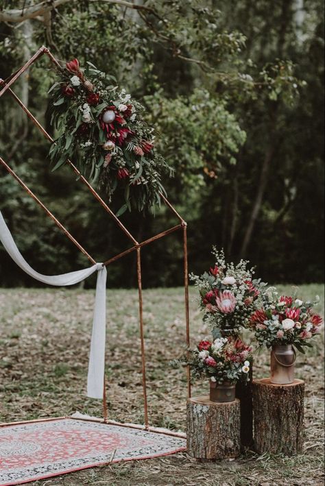 Wedding Arbour Flowers Rustic, Protea Wedding Arch, Flower Arrangements Wedding Ceremony, Wedding Ceremony Diy, Native Flower Arrangements, Arbour Flowers, Unique Wedding Arch, Copper Wedding Arch, Flower Ceremony