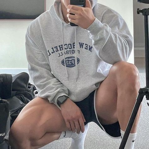 johnny kavanagh — binding 13, keeping 13, boys of tommen Playing For Keeps, The Score, Guys Clothing Styles, Aesthetic Guys, Just Friends, Book Aesthetic, Fitness Inspo, Gym Outfit, بلاك بينك