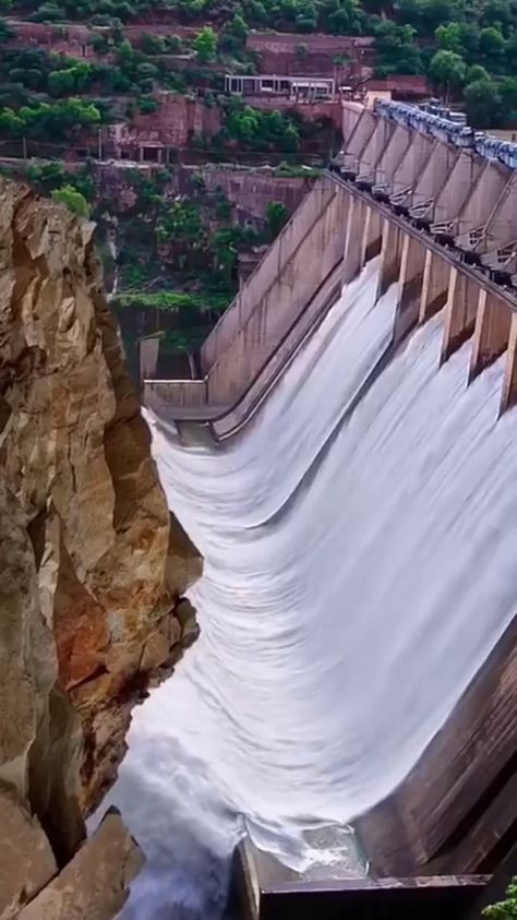 alluring_world_ on Instagram: Three gorges dam,China VIDEOMAKER @iam.sk05 IN #china April 9,2021 FOLLOW'N'TAG US #ALLURING_WORLD_ Adm @carmenfraulo 🆔… Three Gorges Dam, China, On Instagram, Instagram