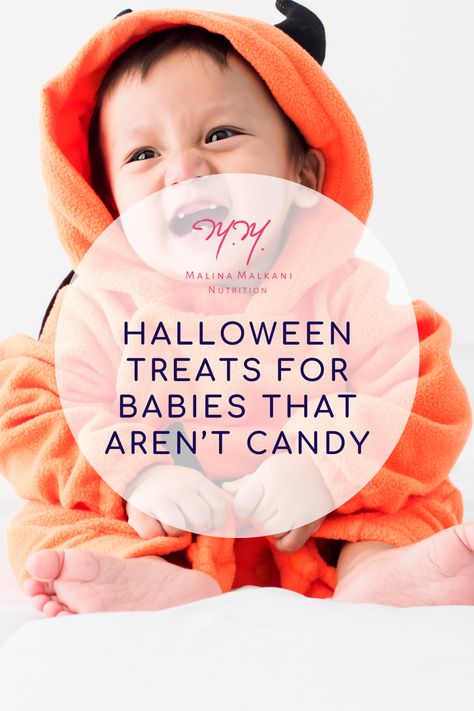 Instead of candy, here are 6 of my favorite, no-added-sugar Halloween treats for babies and toddlers - even our littlest eaters can celebrate! Halloween Treats For Infants, Halloween Treats For Babies, Halloween Treats For Toddlers, Baby Led Feeding, Candy Alternatives, Healthy Halloween Treats, Mini Carrots, Healthy Halloween, 6 Month Old Baby