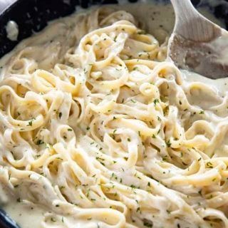 Best Homemade Alfredo Sauce - The Salty Marshmallow Best Homemade Alfredo Sauce, Alfredo Sauce Recipe Without Heavy Cream, Homemade Chicken Alfredo, The Salty Marshmallow, Fettucini Alfredo, Salty Marshmallow, Alfredo Sauce Recipe Easy, Make Alfredo Sauce, Alfredo Sauce Recipe Homemade