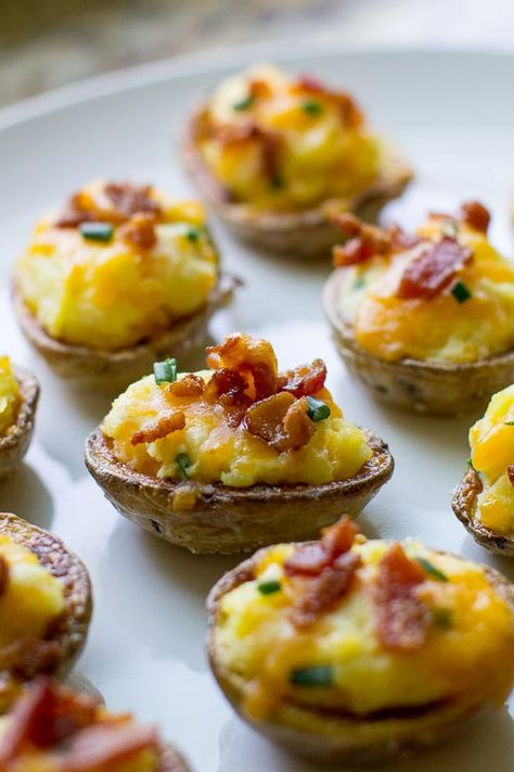 Mini Twice Baked Potatoes, Baked Baby Potatoes, Potato Appetizer, Baked Potato Skins, Twice Baked Potato, Potato Appetizers, Cooking Potatoes, Mini Potatoes, Bite Size Food