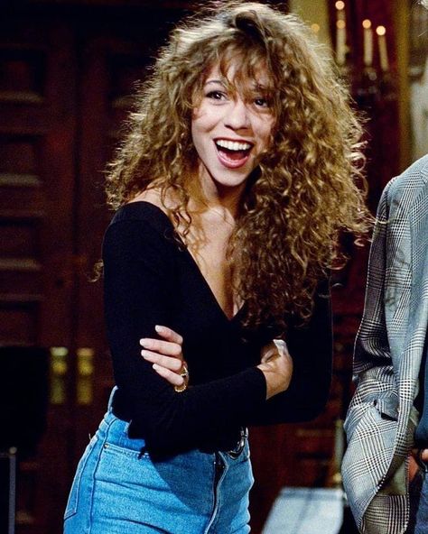 🎬Celebrity 80s -  90s hair style Mariah Carey Hair, Curly Hair Photos, Curly Bangs, Mens Haircut, Men's Haircut, 90s Hairstyles, Curly Hair With Bangs, Curly Hair Cuts, Hair Photo