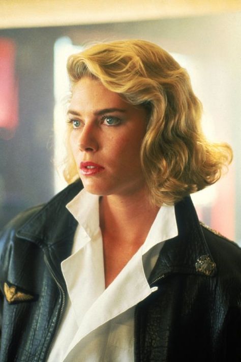 Pictures & Photos of Kelly McGillis Kelly Mcgillis, Actress Hairstyles, Olivia De Havilland, Uss Enterprise, Actrices Hollywood, Tom Cruise, Black Jacket, Hunger Games, Fancy Dress