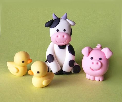 Farm Animal Cake, Kue Fondant, Farm Birthday Cakes, Animal Cake Toppers, Farm Animal Cakes, Edible Decorations, Farm Cake, Fondant Animals, Fondant Cake Toppers