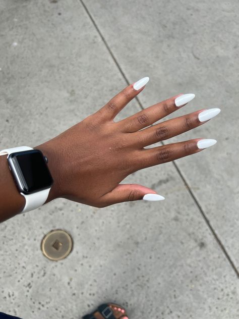 Nails Short Nail Bed, White Nails Short Almond, Plain White Nails, White Short Almond Nails, Almond Nails White, Almond Nails Short, Short Nail Bed, Apple Watch White, Nails Short Almond