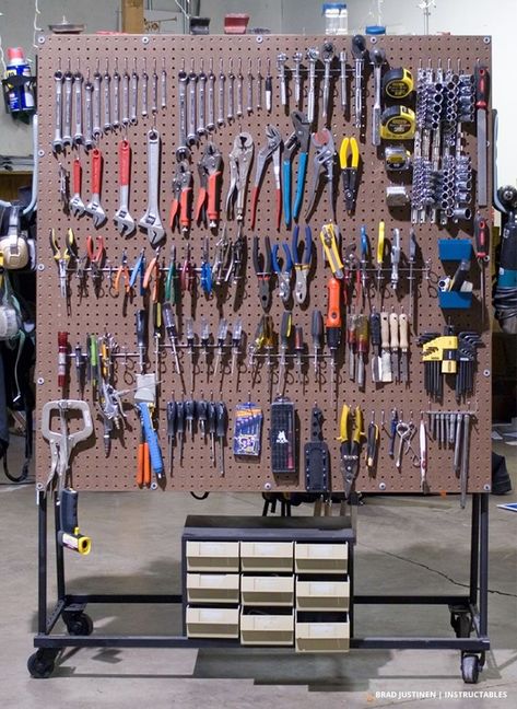 Pegboard Garage, Garage Organisation, Workshop Layout, Nails Elegant, Garage Tool Organization, Tool Cart, Garage Organize, Tools List, Tool Storage Diy