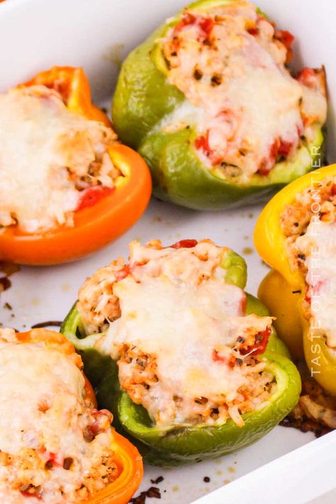 Ground Chicken Stuffed Peppers are filled with seasoned ground chicken, rice, and veggies. Perfect for weeknight dinners! Quick Easy Dinner Cheap, Ground Chicken And Rice, Chicken Rice And Veggies, Ground Chicken Stuffed Peppers, Rice And Veggies, Easy Foods, Savory Meals, Chicken Stuffed, Comfort Food Recipes Dinners